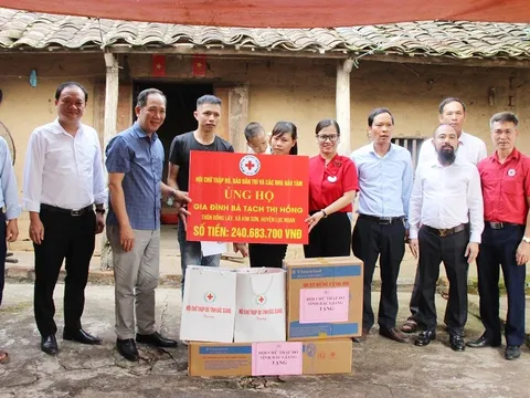 Bắc Giang: Gần 900 triệu đồng hỗ trợ các hoàn cảnh đặc biệt khó khăn