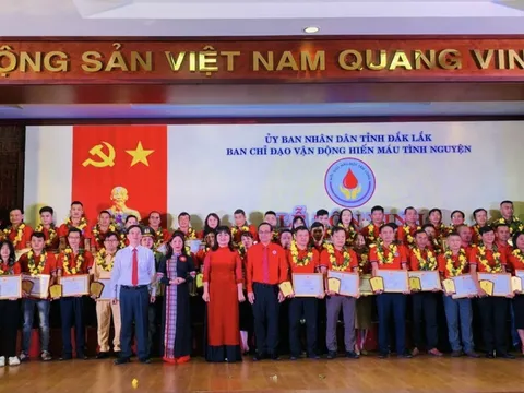 Tôn vinh người hiến máu tiêu biểu tại Đắk Lắk