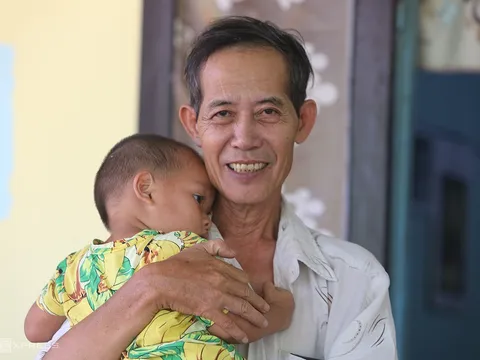 Người cha của hơn 200 đứa trẻ