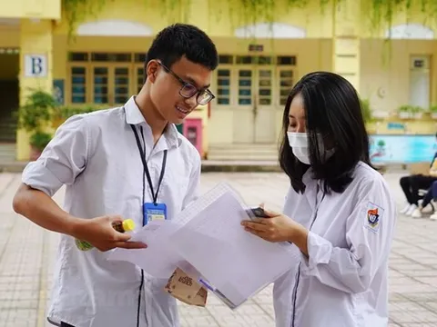 Thi tốt nghiệp THPT 2023: Thí sinh được phép mang đồng hồ đeo tay cơ vào phòng thi