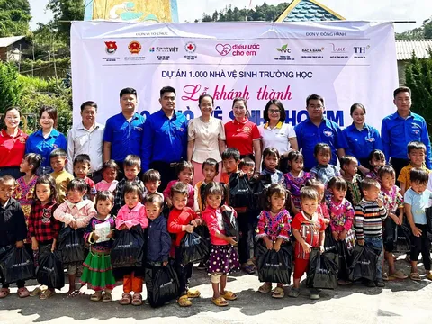 Khánh thành 22 nhà vệ sinh trường học cho học sinh dân tộc thiểu số tại Lào Cai và Lai Châu