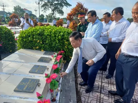 Trưởng ban Tuyên giáo Trung ương tri ân các gia đình thương binh, liệt sĩ tại Tiền Giang