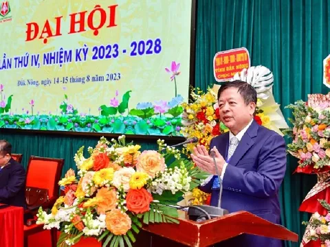 Chuyến công tác của Chủ tịch Liên hiệp các Hội Văn học Nghệ thuật Việt Nam tại các tỉnh Phía Nam