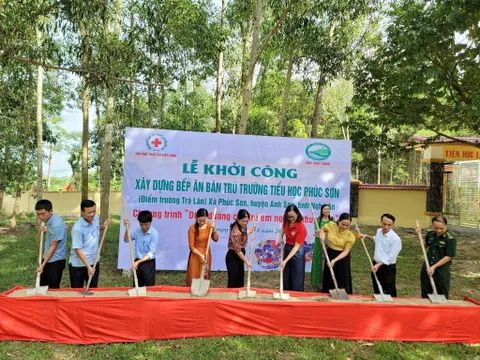 Hội Chữ thập đỏ tỉnh Nghệ An khởi công xây dựng bếp ăn bán trú điểm trường vùng biên