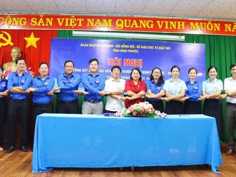 Bình Phước: Tổ chức ký kết Chương trình phối hợp công tác thanh thiếu niên Chữ thập đỏ trường học