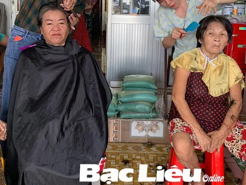 Thành lập mô hình “Hớt tóc miễn phí cho người nghèo”