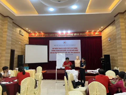 Nghệ An tập huấn phòng tránh đuối nước và cứu đuối nước