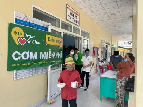 Trạm sẻ chia - nơi tấm lòng chạm tới những khó khăn