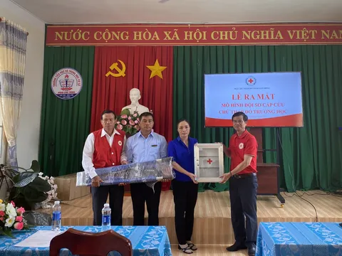 Lâm Đồng ra mắt mô hình điểm đội sơ cấp cứu Chữ thập đỏ trường học