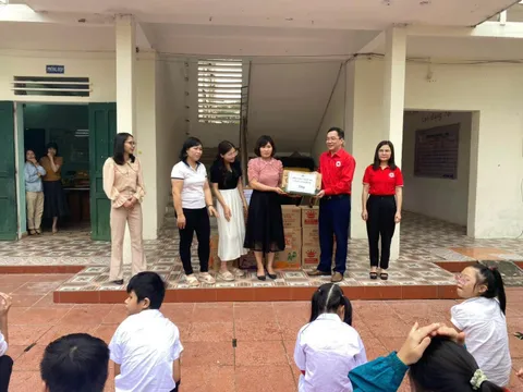 Thắp sáng niềm tin cho trẻ em khuyết tật