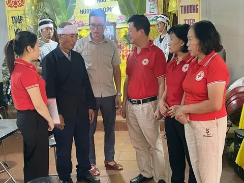 Hỗ trợ các nạn nhân trong vụ TNGT đặc biệt nghiêm trọng tại Lạng Sơn