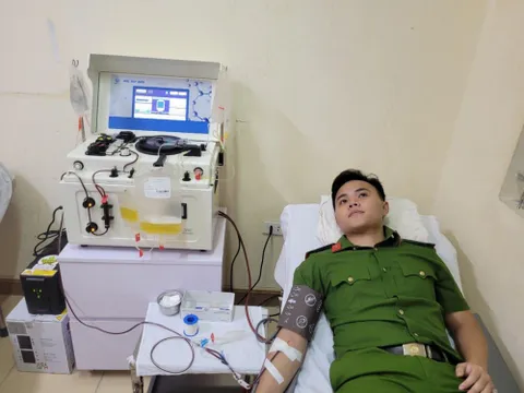 Chiến sĩ công an kịp thời hiến máu giúp bệnh nhân qua cơn nguy kịch