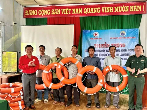 Quảng Ngãi: Truyền thông an toàn cho ngư dân nghèo ven biển