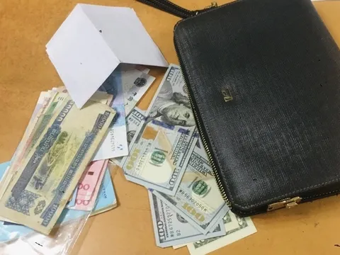 Nữ nhân viên sân bay Nội Bài 6 lần nhặt được và trả lại tài sản giá trị cho hành khách