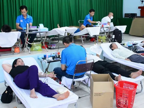 Còn sức khỏe, còn hiến máu cứu người