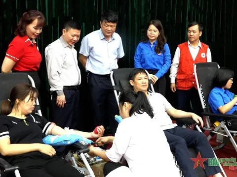 Chương trình hiến máu tình nguyện “Giọt máu hồng của những người gieo hạt”