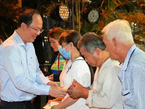 TP Hồ Chí Minh thành lập quỹ hỗ trợ công nhân mất việc, người yếu thế