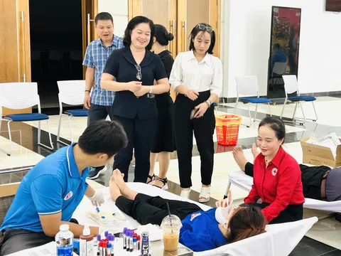 Bình Dương: Đông đảo cán bộ, công chức, viên chức và người lao động tham gia hiến máu tình nguyện