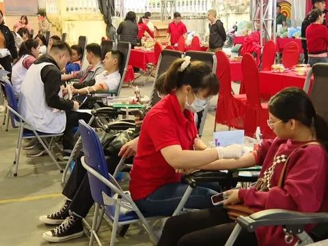 Ngày hội hiến máu “Giọt hồng mùa hoa tam giác mạch 2023”
