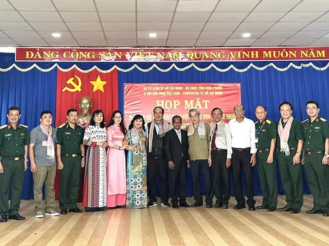 Gặp mặt nhân kỷ niệm 45 năm Ngày thành lập Mặt trận Đoàn kết cứu nước Campuchia