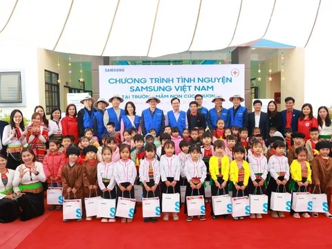 Samsung Electronics Việt Nam hỗ trợ trang thiết bị cho điểm trường xã miền núi