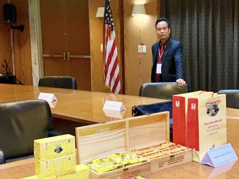 Gặp “ông chủ” khởi nghiệp từ bán trà dạo và bí quyết thành công trong kinh doanh