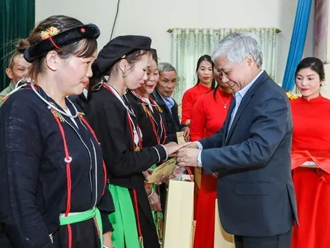 Dành hơn 17,7 tỷ đồng chăm lo cho người nghèo dịp Tết nguyên đán Giáp Thìn 2024