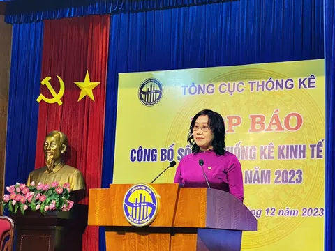 Vượt qua khó khăn, kinh tế Việt Nam năm 2023 tăng trưởng 5,05%
