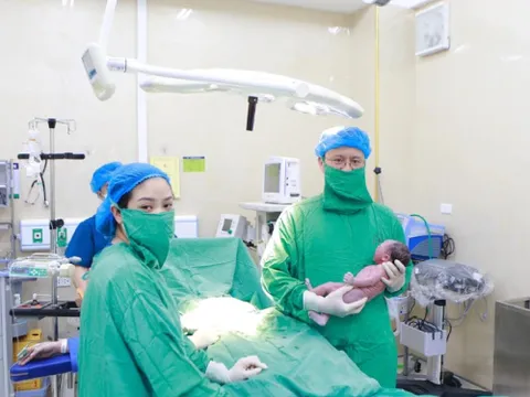 Những công dân nhí đầu tiên chào đời năm 2024