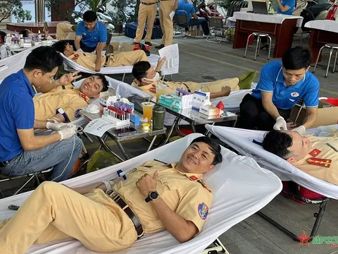 Tuổi trẻ Cảnh sát giao thông TP Hồ Chí Minh hiến máu tình nguyện