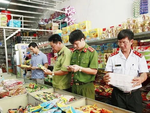 Xử lý nghiêm vi phạm về buôn lậu, hàng giả, mất an toàn vệ sinh thực phẩm
