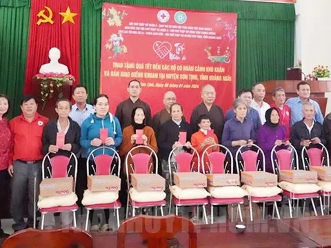 Bàn giao giếng khoan và trao tặng 200 phần quà “Tết Nhân ái” tại huyện Sơn Tịnh, Quảng Ngãi