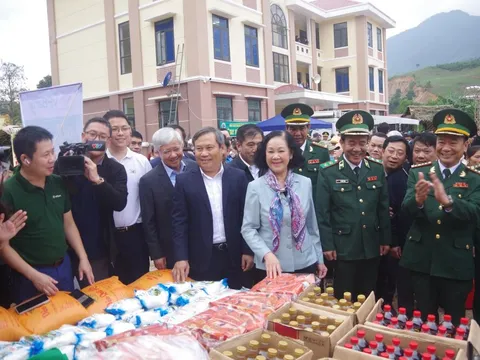 Xuân biên phòng - ấm lòng dân bản