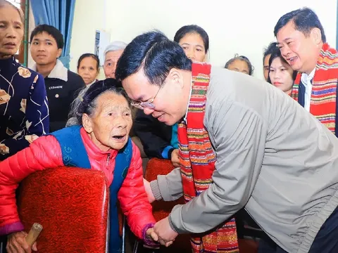 Chủ tịch nước tham dự "Tết Nhân ái" cùng bà con xã biên giới Nghệ An