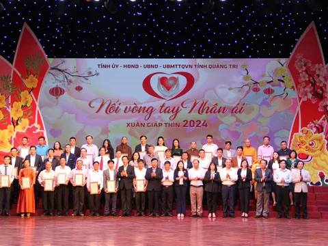 Chương trình " Nối vòng tay nhân ái - Xuân Giáp Thìn năm 2024” huy động hơn 20 tỷ đồng chăm lo tết cho người nghèo