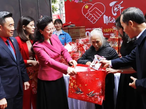 Cùng "Tết Nhân ái" hỗ trợ người có hoàn cảnh khó khăn