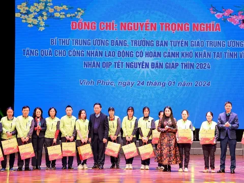 Trưởng Ban Tuyên giáo Trung ương dự chương trình Tết Nhân ái tại Vĩnh Phúc