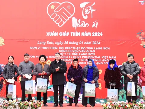 Phó Chủ tịch Quốc hội Nguyễn Đức Hải dự Chương trình “Tết Nhân ái” Xuân Giáp Thìn tại tỉnh Lạng Sơn