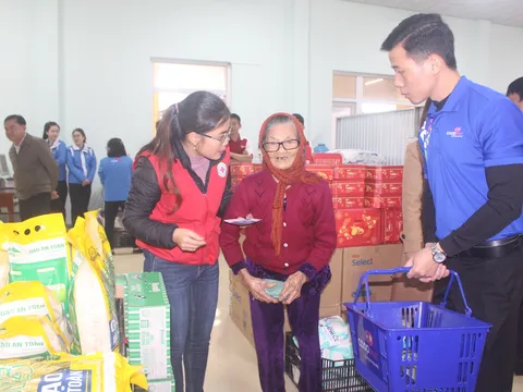 Mang Tết ấm đến với hơn 200 bà con có hoàn cảnh khó khăn tại Quảng Trị