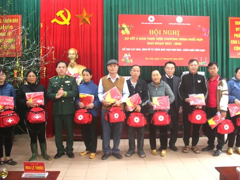 Hội Chữ thập đỏ Hà Tĩnh tổ chức sơ kết 2 năm thực hiện phối hợp với Bộ Chỉ huy Bộ đội Biên phòng