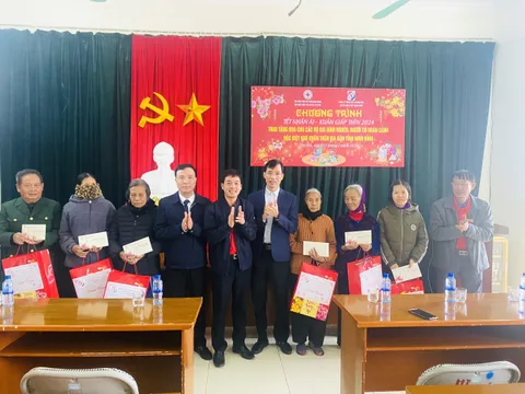 Hội Chữ thập đỏ tỉnh Ninh Bình mang yêu thương đến với mọi người