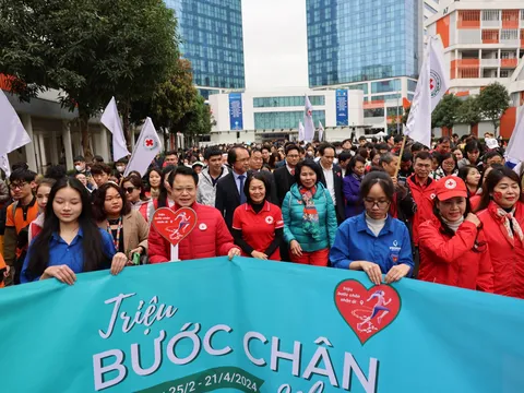 Mỗi bước chân nhân ái hướng về Điện Biên là một lần thắp sáng lịch sử vẻ vang của dân tộc