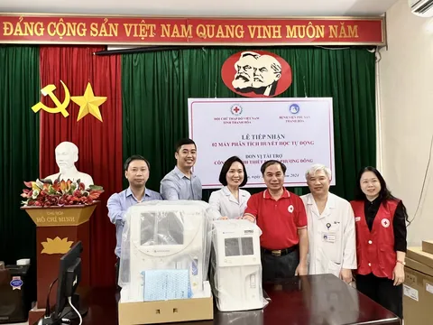 Thanh Hóa: Hội Chữ thập đỏ bàn giao 02 máy phân tích huyết học tự động cho Bệnh viện phụ sản