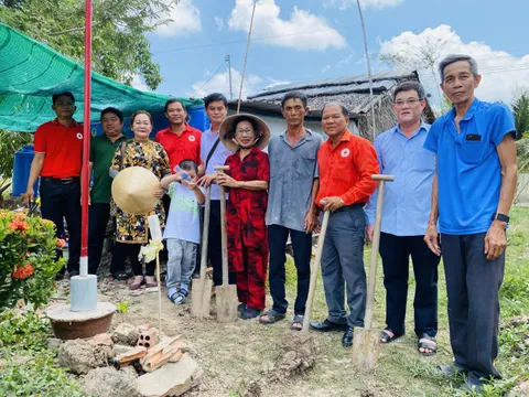 Cà Mau: Khởi công xây dựng nhà Chữ thập đỏ, hỗ trợ hộ khó khăn về nhà ở