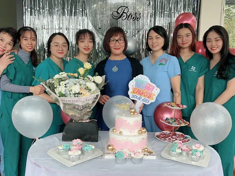 Người phụ nữ từ bỏ công việc ổn định, xây "nhà" cho người cao tuổi