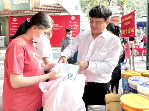 Bình Dương phấn đấu vận động đạt 10 tỷ đồng cho hành trình trao nhận yêu thương