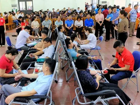 Hơn 700 đoàn viên công đoàn Tuyên Quang tham gia hiến máu tình nguyện
