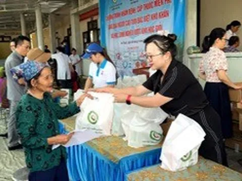 Khám bệnh, cấp thuốc miễn phí cho người cao tuổi đặc biệt khó khăn