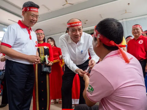 Khai mạc chương trình "Hành trình Đỏ" toàn quốc lần thứ XII