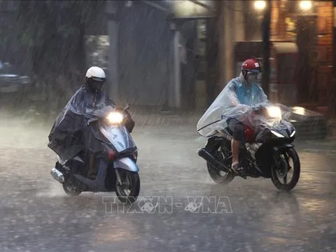 Khu vực Bắc Bộ chủ động ứng phó mưa lớn kèm lốc sét, gió giật mạnh